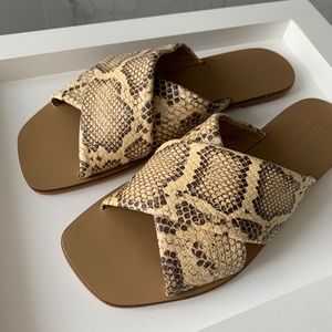 Everlane Nude Snakeskin Print Leather Crossover Sandals